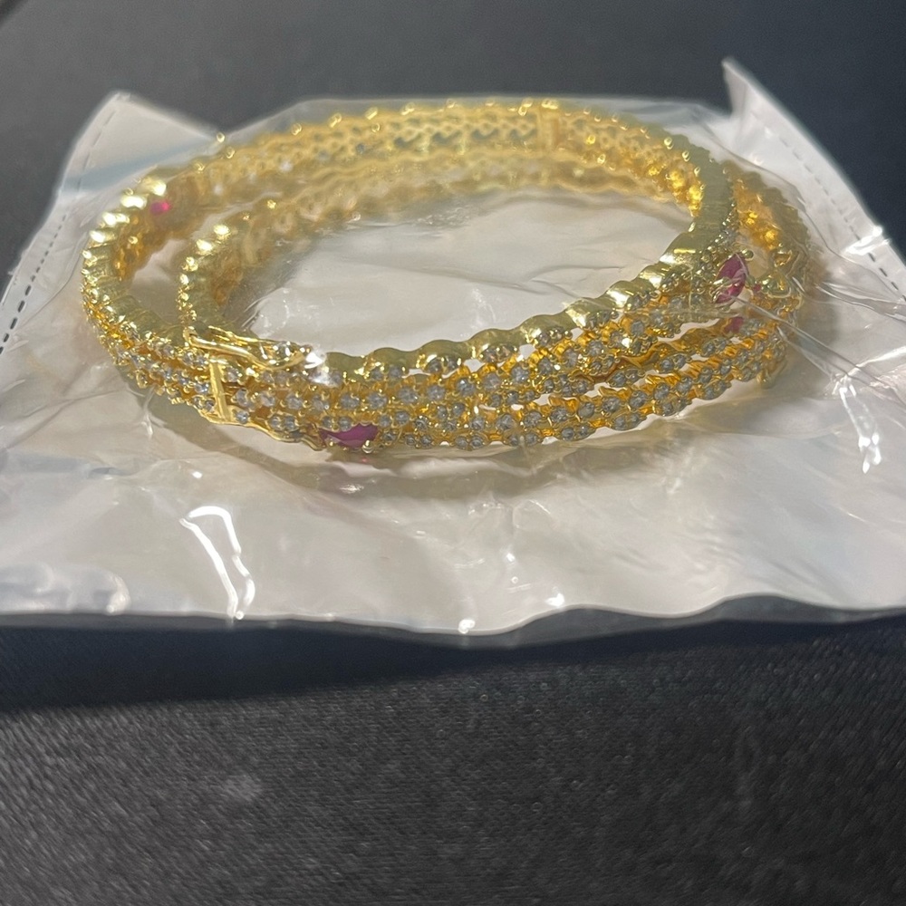 Gold bangles - Picture 7 of 7